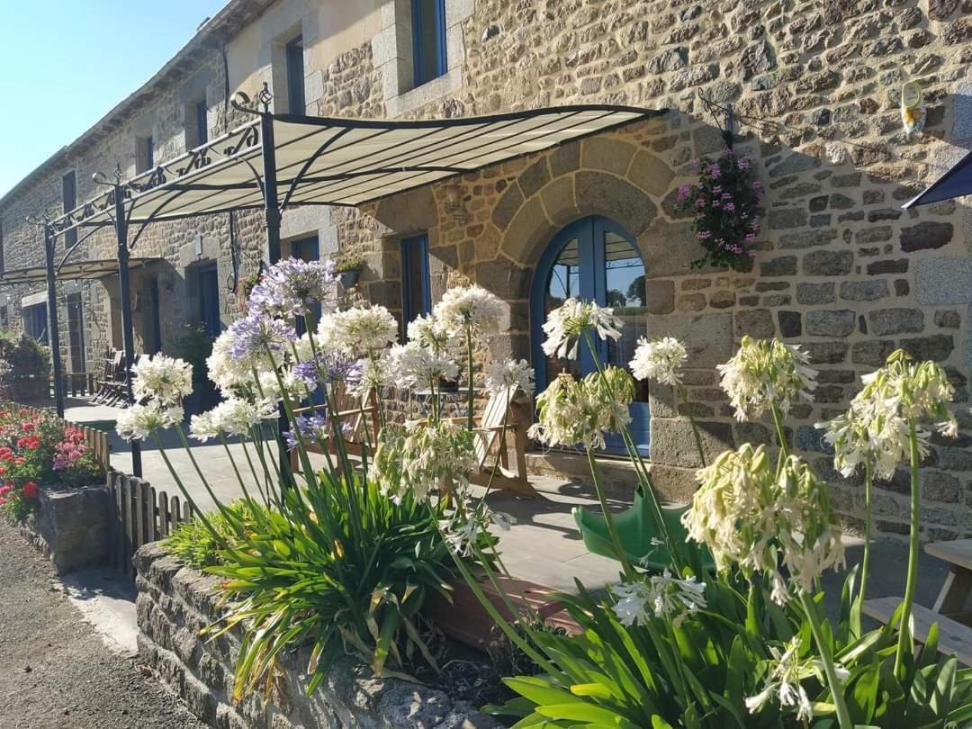 Le Douetaux Chambres D'Hotes La Baussaine Buitenkant foto